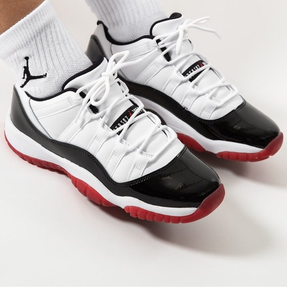 Jordan Shoes - Jordan 11 Retro Low Concord Bred | 7Y (GS) | wht blk red | Good Condition